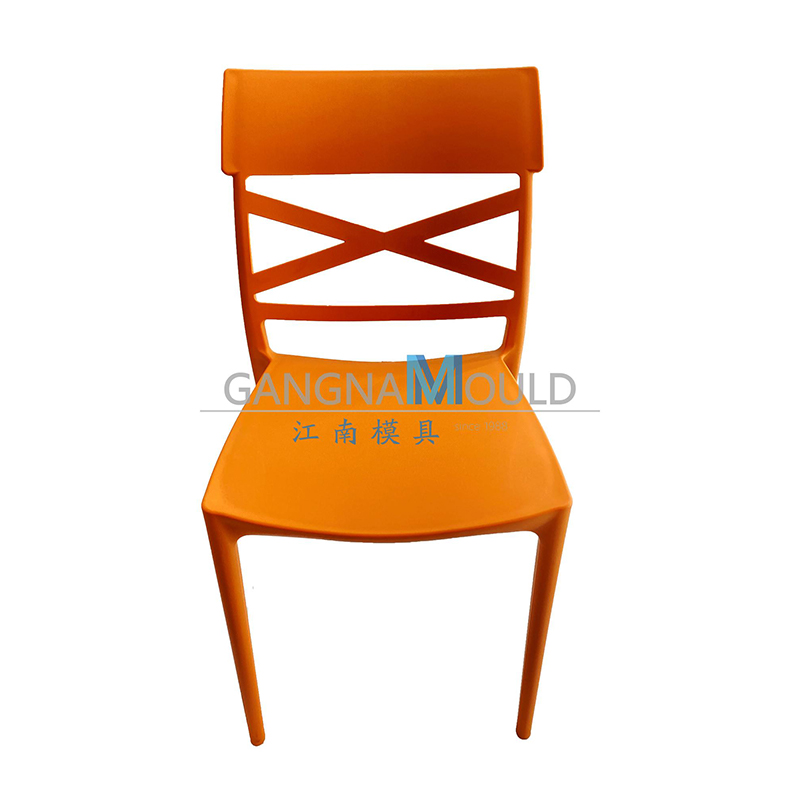 JN-173 Molde de inyección de silla de apilamiento de diseño italiano