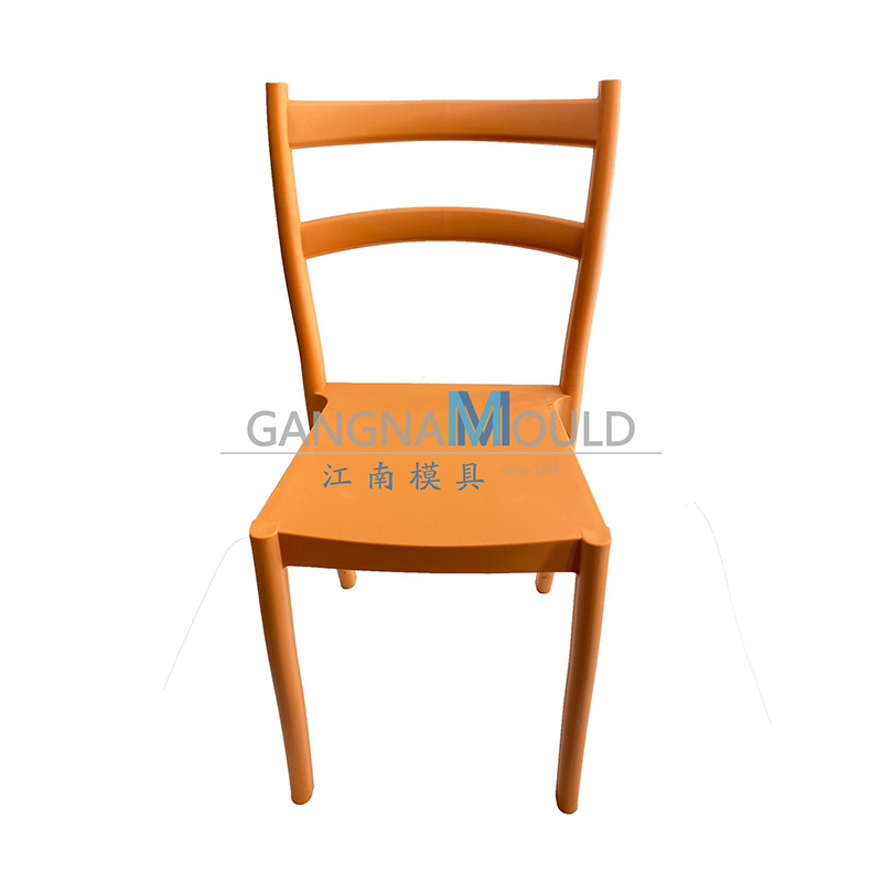 JN-181 Molde de inyección de silla de apilamiento de diseño italiano