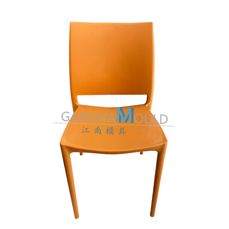 JN-183 Molde de inyección de silla de apilamiento de diseño italiano